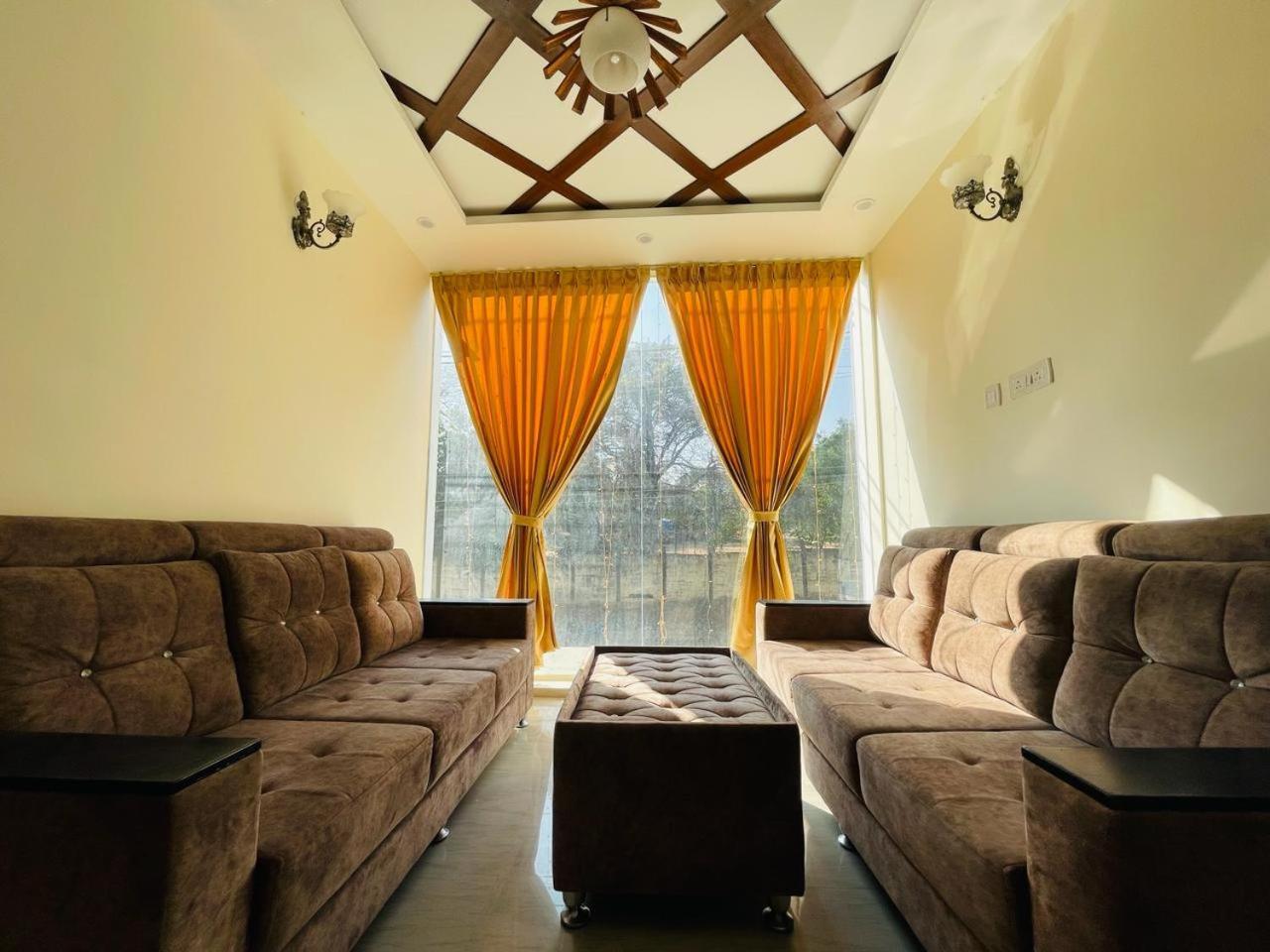 Hotel Boss Palace ไมซอร์ ภายนอก รูปภาพ
