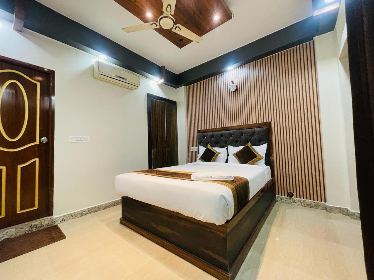 Hotel Boss Palace ไมซอร์ ภายนอก รูปภาพ