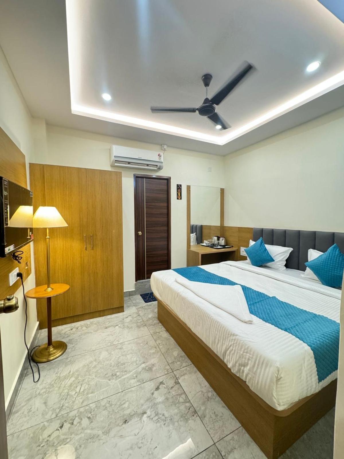 Hotel Boss Palace ไมซอร์ ภายนอก รูปภาพ